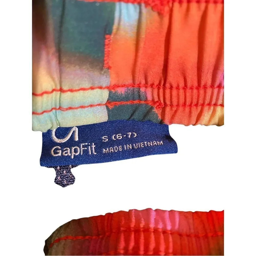 Gap kids groovy 90s two-piece shorts and shirt set size small